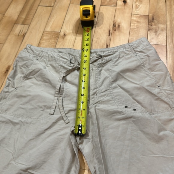 Columbia Tan Capris - Picture 7 of 8